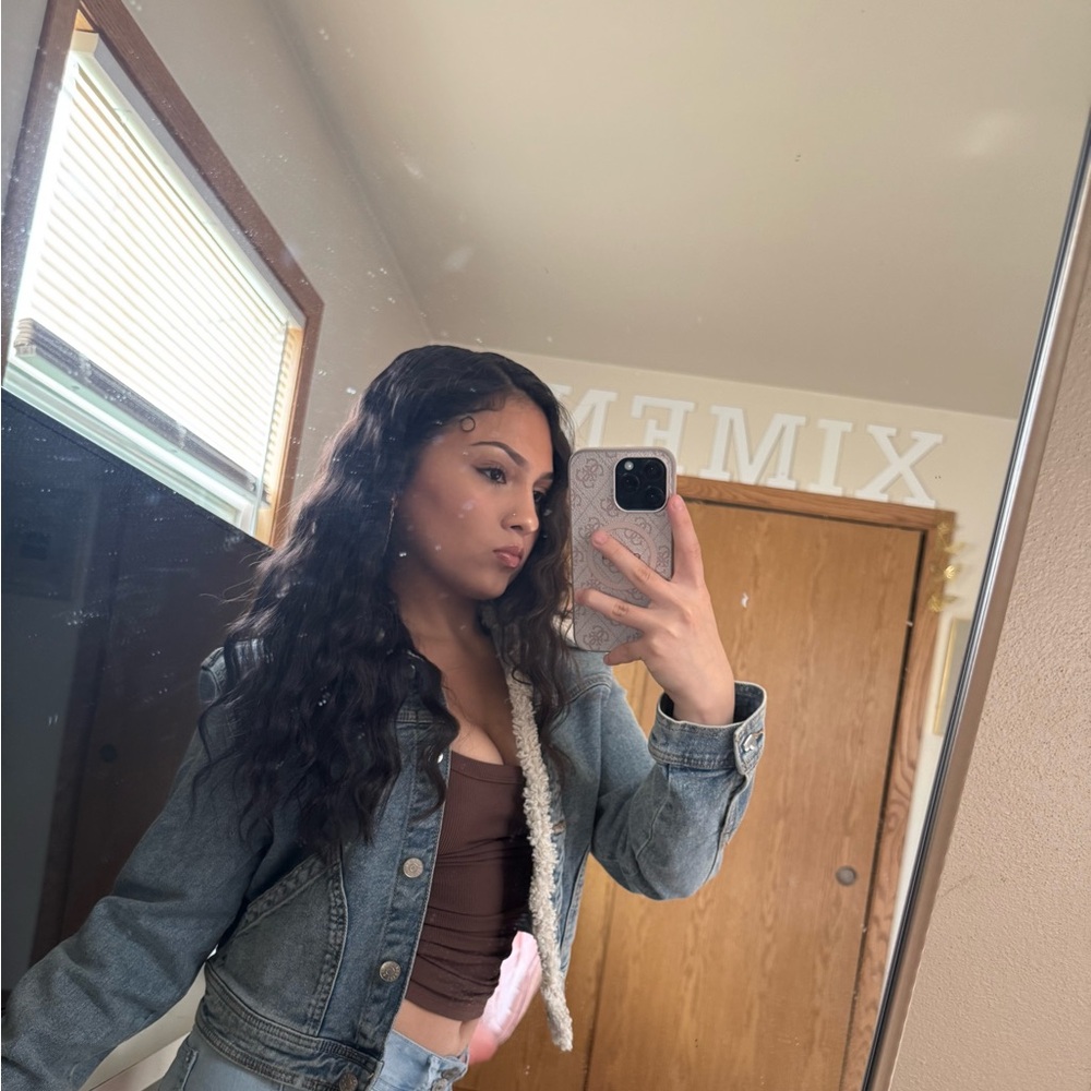 Meet your Posher, Ximena